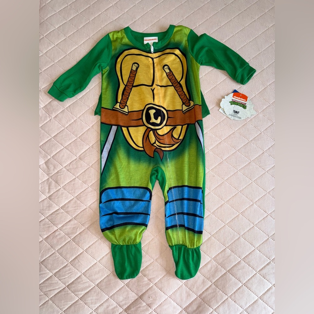 Teenage Mutant Ninja Turtles Costume / Pajamas with Cape Nickelodeon